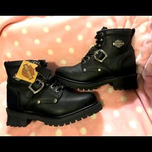 NWT. Womens Harley boots